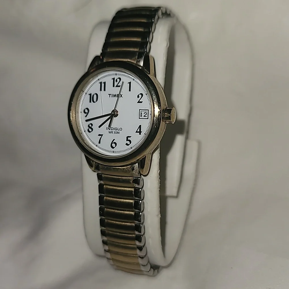Timex Easy Reader Indiglo 25mm Bracelet Ladies Watch Two-Tone Gold Silver Expand